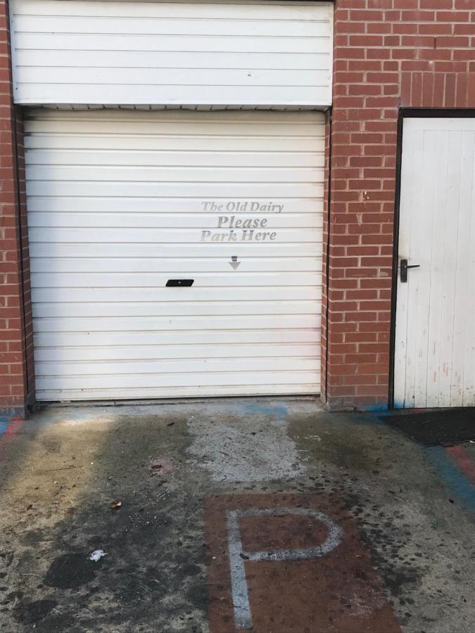 クレディトンThe Old Dairy Mill Streetアパートメント エクステリア 写真